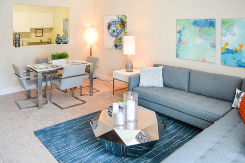 Weymouth Commons living room and dining room